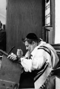 Learning in Shor Yoshuv Beis Medrash